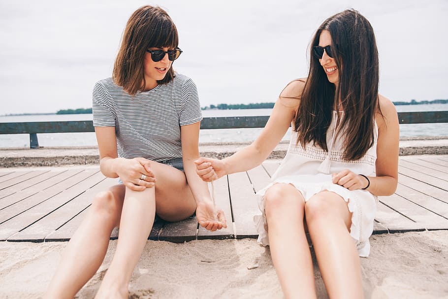 Beach Pals Photo, Women, Summer, Beaches, Fun, Friends, Happy, HD wallpaper