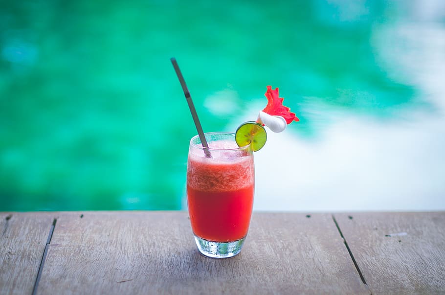 juice, smoothie, drink, relax, poolside, flower, glass, refreshment HD wallpaper