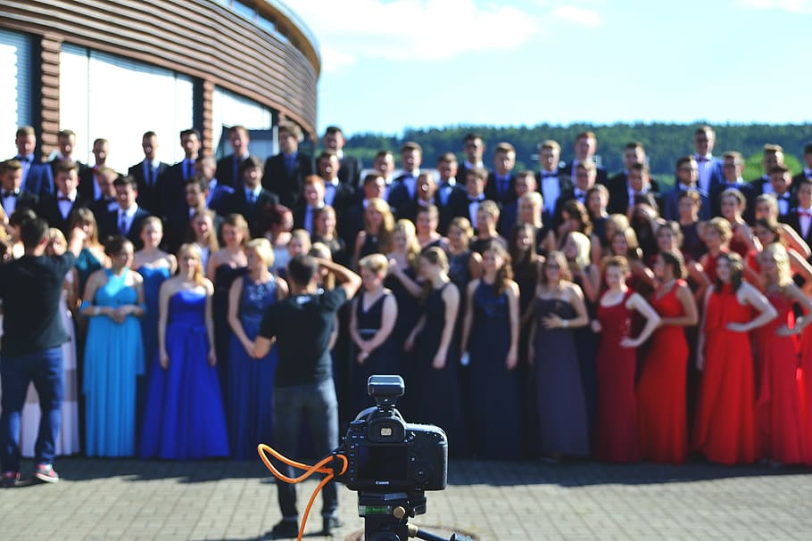 camera, prom, colour, suit, dress, gown, frock, red, blue, group HD wallpaper