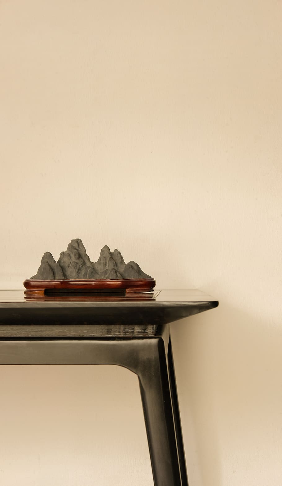 gray mountains table decor, studio shot, indoors, no people, copy space HD wallpaper