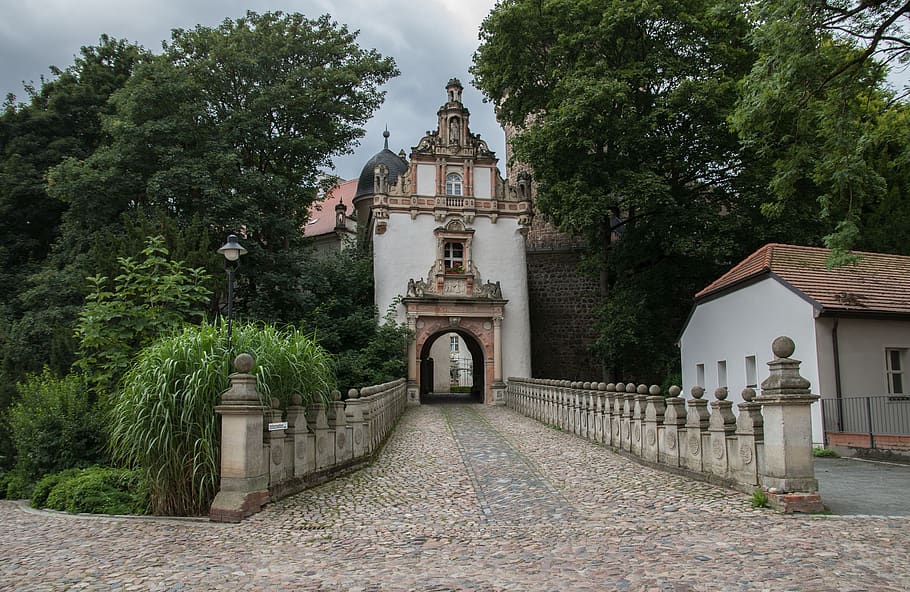 input, goal, castle, pointed castle, architecture, old, building HD wallpaper