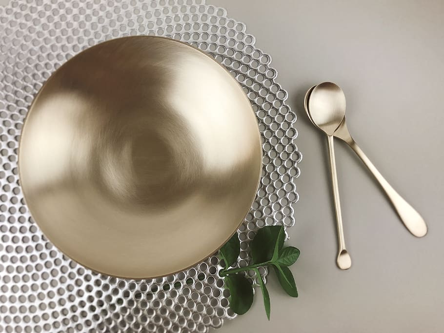 bronze, pasta bowl, tableware, spoon, gold, simple, luxury HD wallpaper
