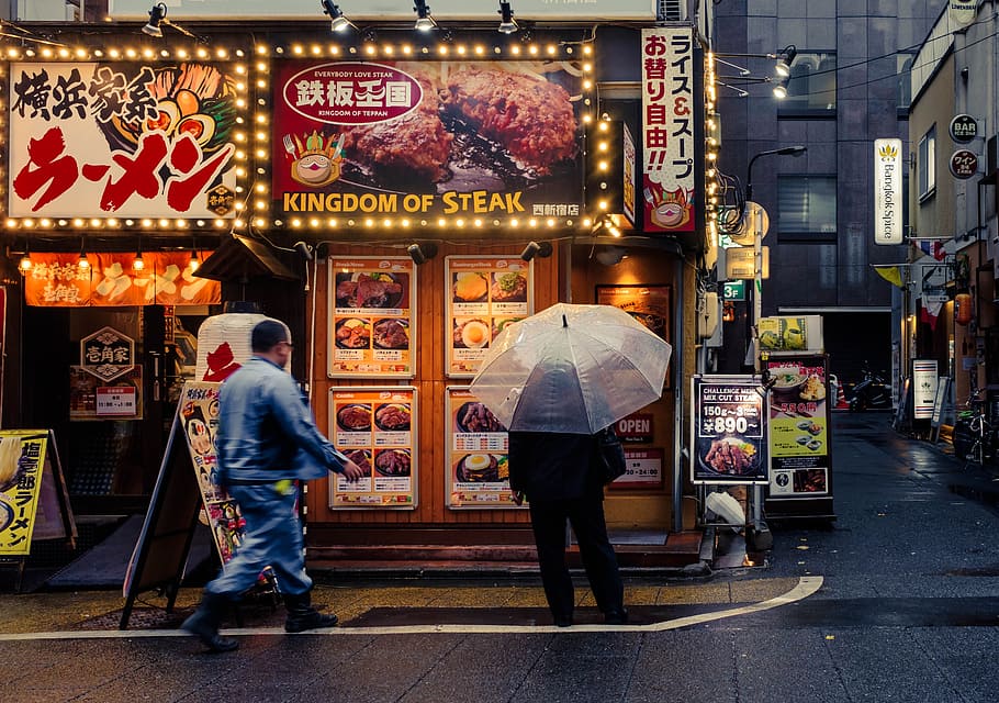 man looking at food menu store, neon, raindrop, street, city HD wallpaper