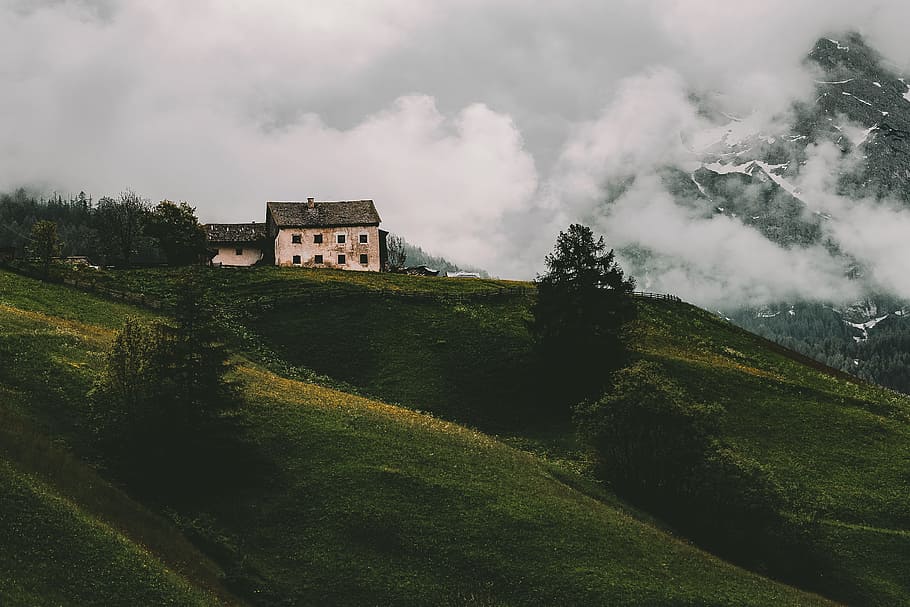 White and Gray House on Mountain, architecture, clouds, countryside HD wallpaper