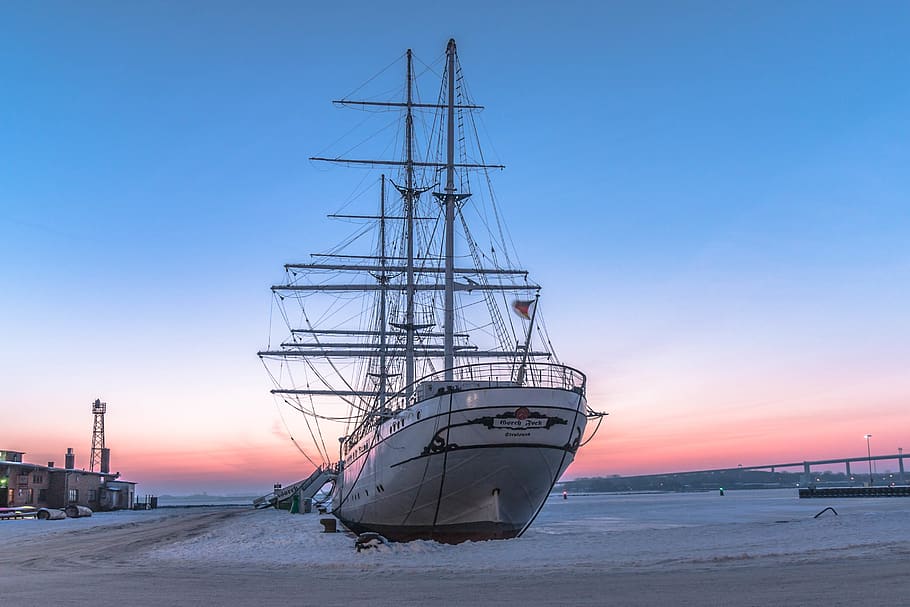 White Ship, bay, dawn, daylight, dock, docked, masts, ocean, pier HD wallpaper