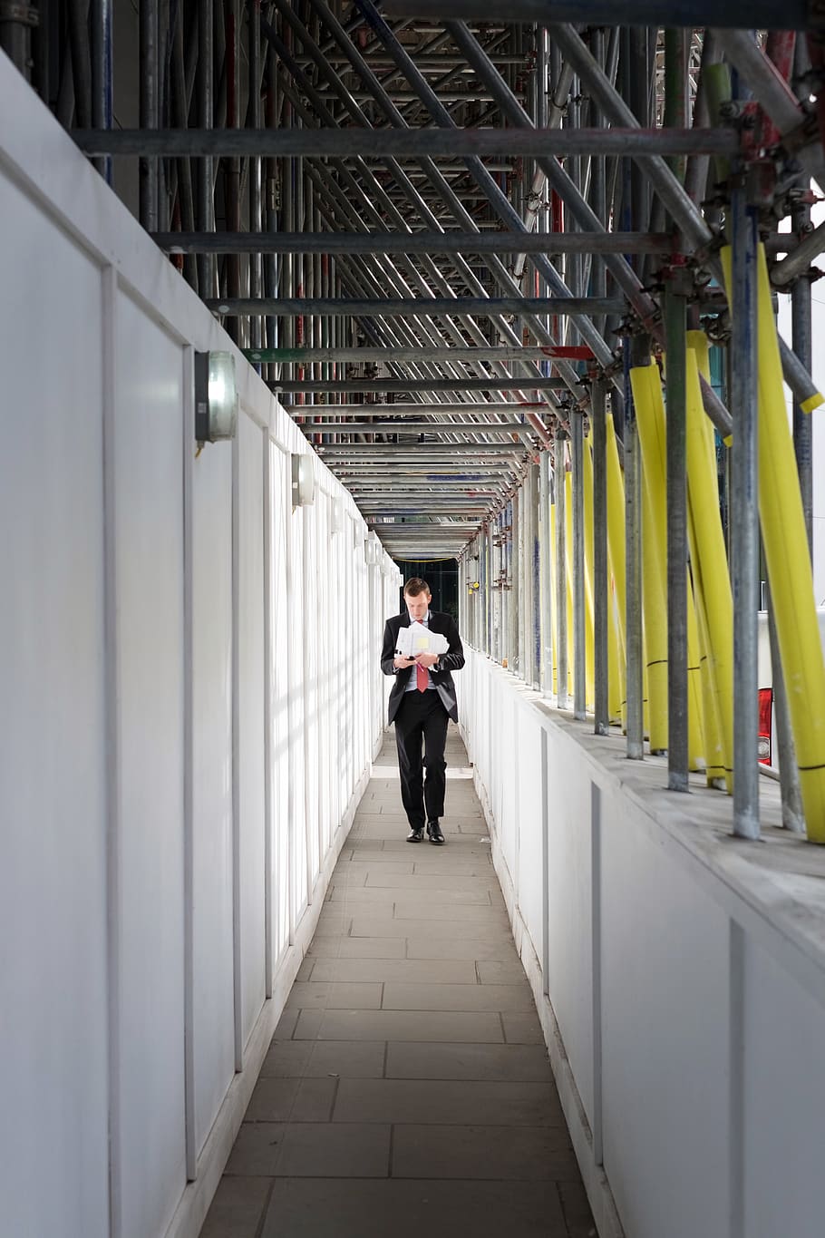man walking on corridor, person, human, united kingdom, london HD wallpaper