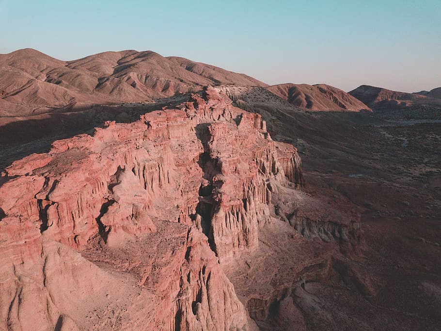 brown rock cliff, mountain, outdoors, canyon, valley, nature HD wallpaper