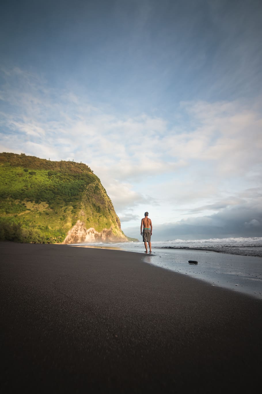 man in beach, exercise, fitness, jogging, working out, sports HD wallpaper