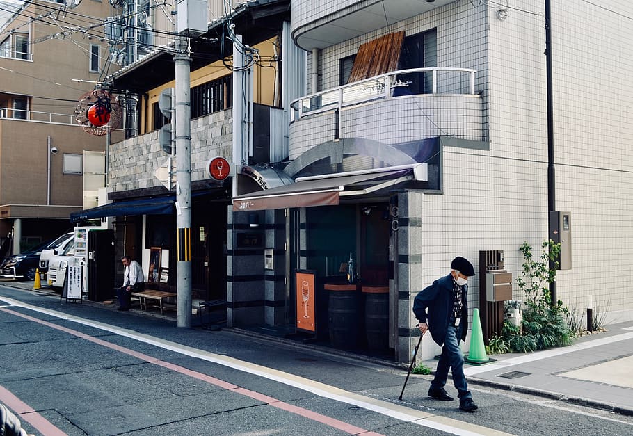 man talking on street, people, human, person, japan, kyoto gogyo 五行 ramen HD wallpaper