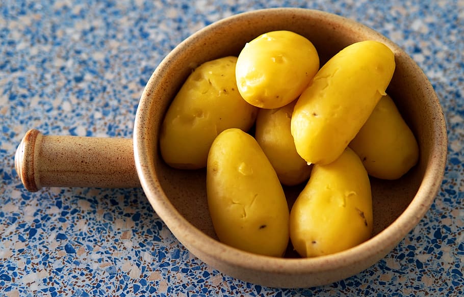 potatoes, peeled, kitchen work, food, food and drink, healthy eating HD wallpaper
