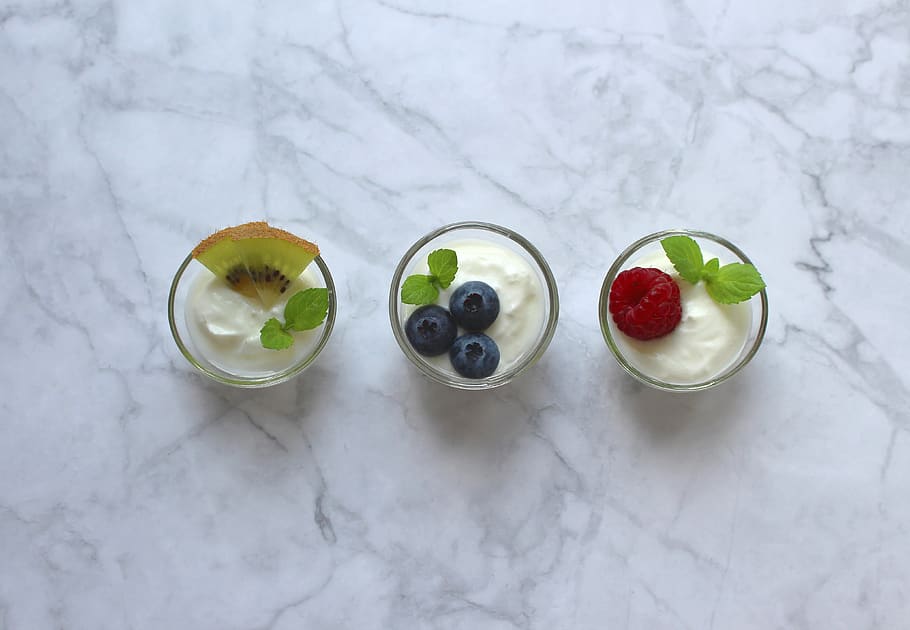 yogurt, berries, blueberry, raspberry, kiwi, blueberries, fruit HD wallpaper