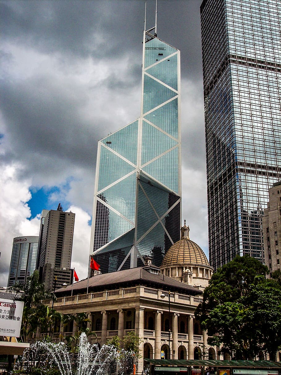 dome building beside glass high-rise building under gray sky, HD wallpaper