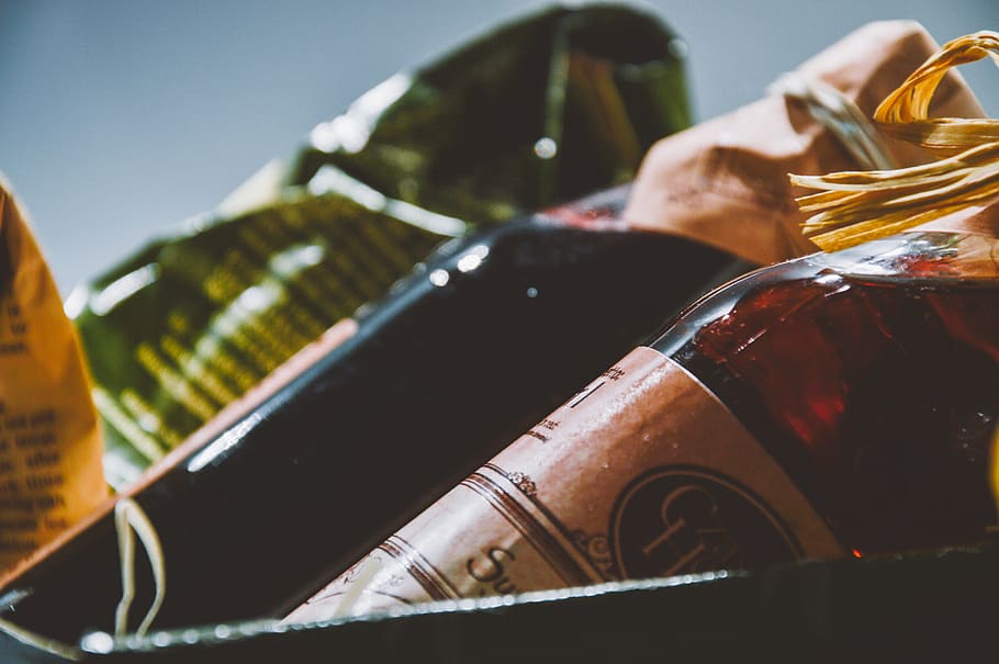 bottles, basket, alcohol, drink, refreshment, food and drink HD wallpaper