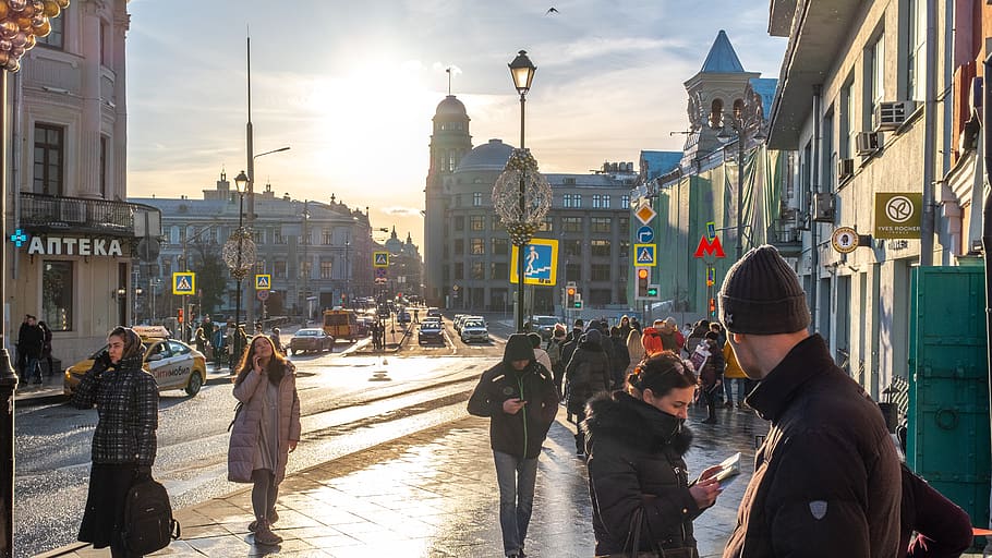road with crowding people, human, person, pedestrian, town, downtown HD wallpaper
