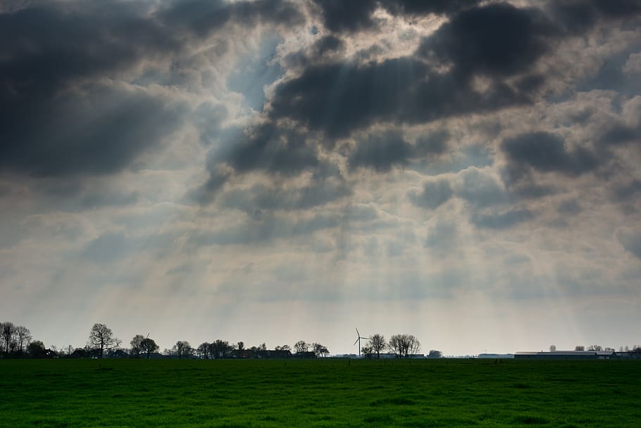 White Clouds and Blue Sky Photography, cloudy, ray of sunshine HD wallpaper