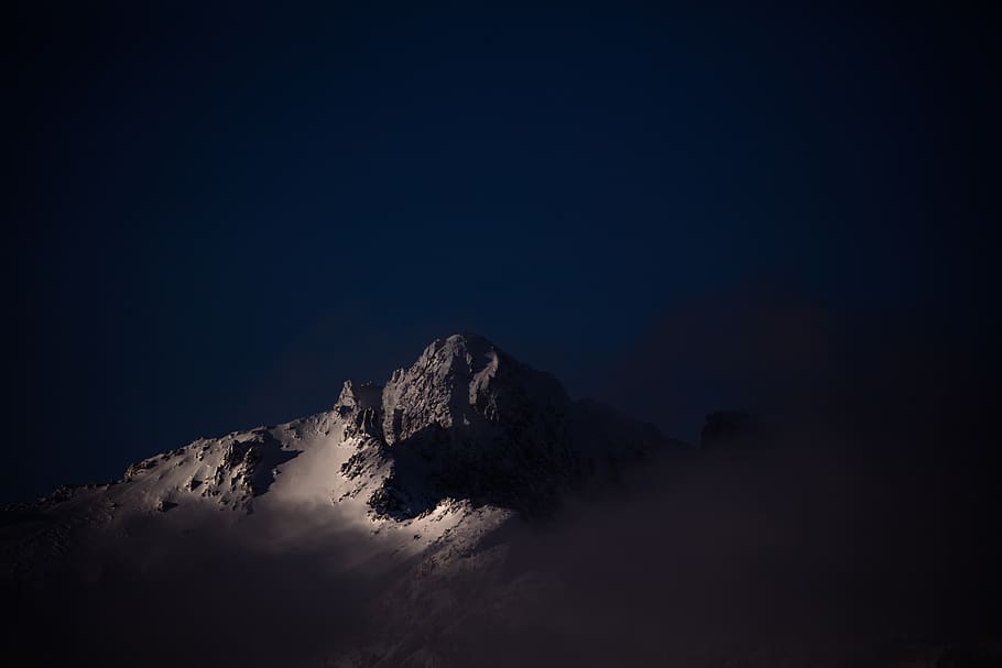 brown mountain, nature, outdoors, mountain range, peak, night HD wallpaper