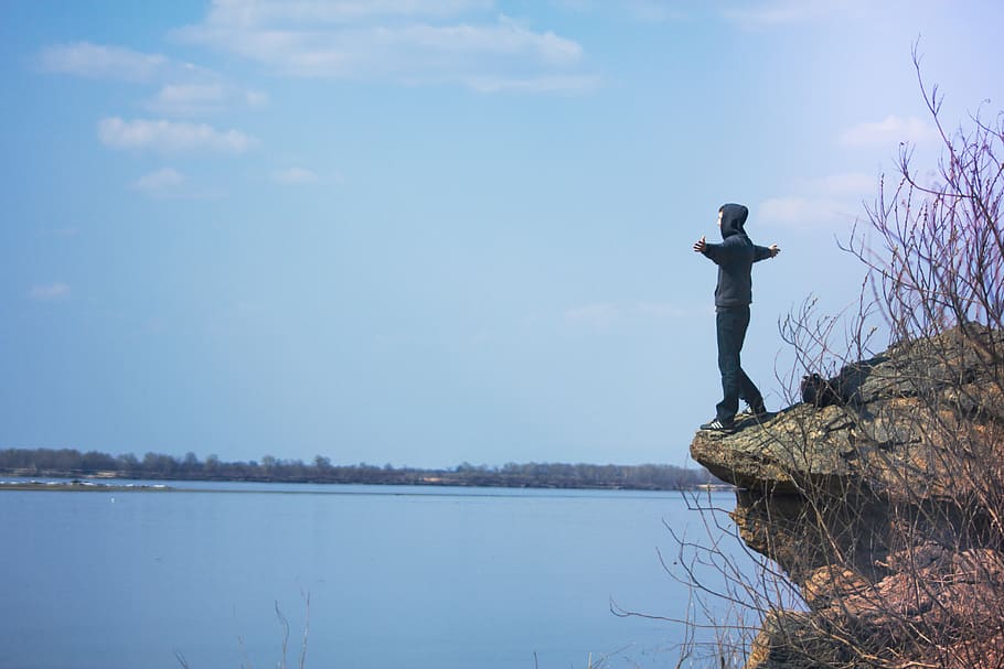 outdoors, nature, person, human, water, standing, cliff, adventure HD wallpaper