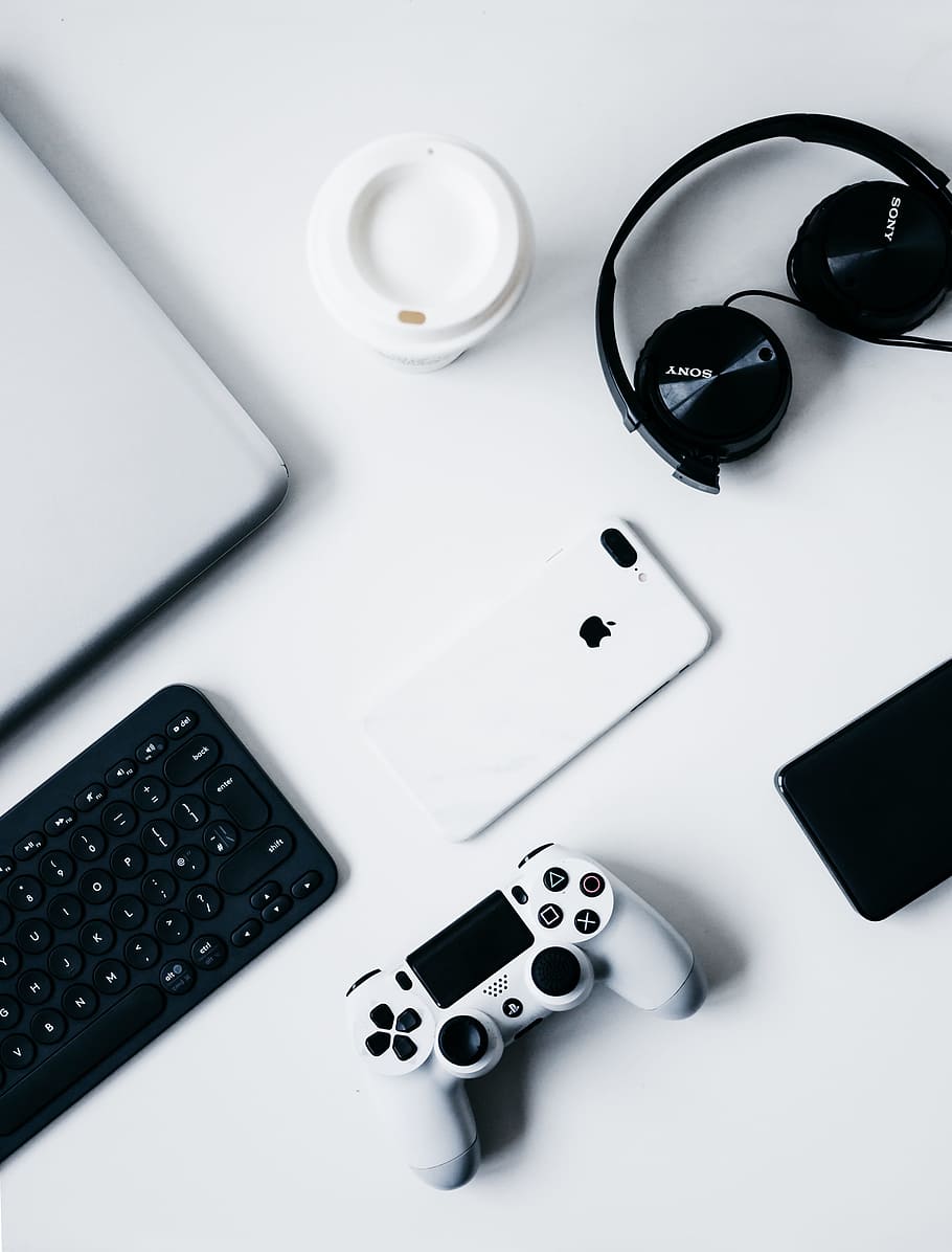 laptop, headphone, keyboard, controller, cup, gaget, technology HD wallpaper