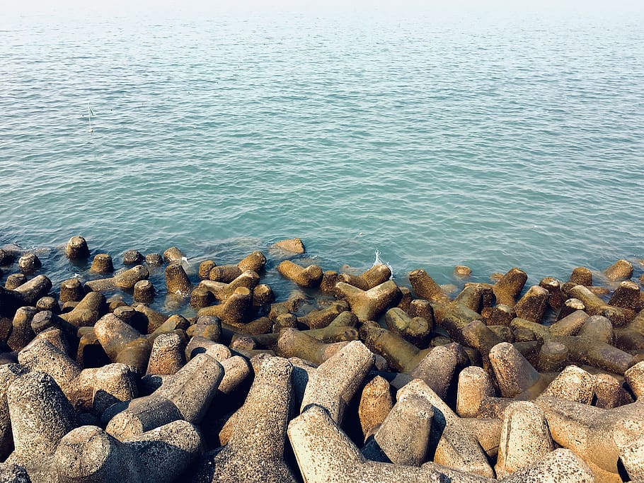 sea, rocks, breakers, shore, water, mumbai, cool, beach, tranquility HD wallpaper