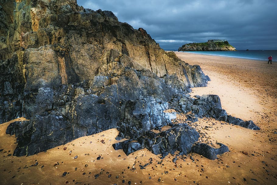 person on seashore during daytime, wale, britain, uk, hdr, polarizer HD wallpaper