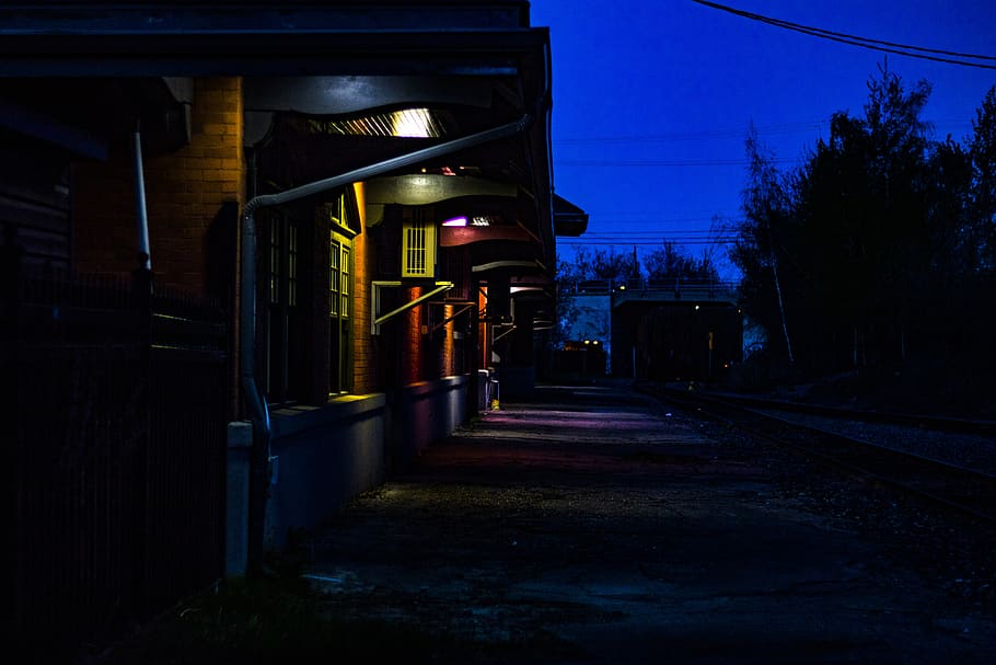 Wooden Building Beside Railroad Surrounded With Trees, architecture HD wallpaper