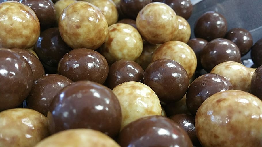 candy, milk balls, macro, sweets, food, food and drink, olive HD wallpaper