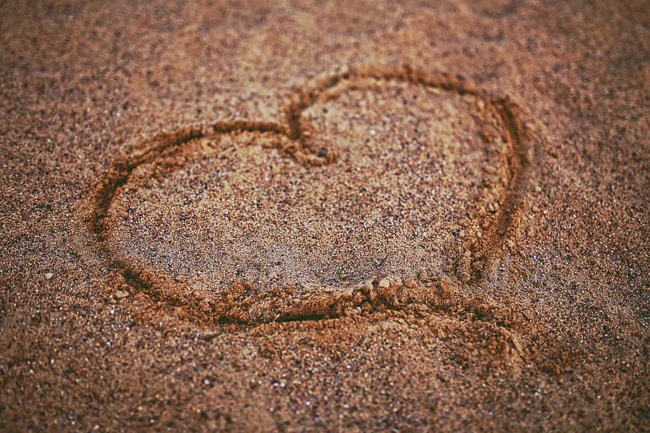 Heart on the sand, beach, close, coffee, dark, desert, draw, food HD wallpaper