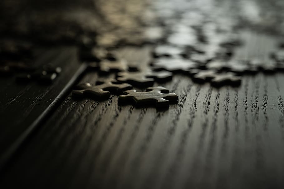 game, jigsaw puzzle, wood, table, photo, photography, pieces