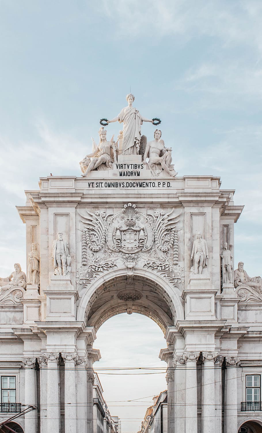 white concrete arch under blue sky, building, architecture, statue HD wallpaper