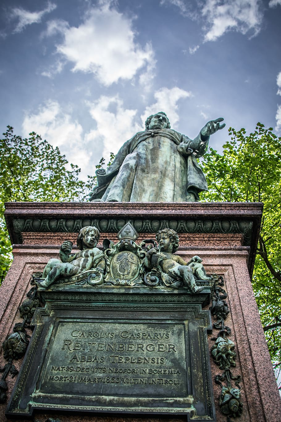 memorial, sky, monument, statue, spa, sculpture, human representation HD wallpaper