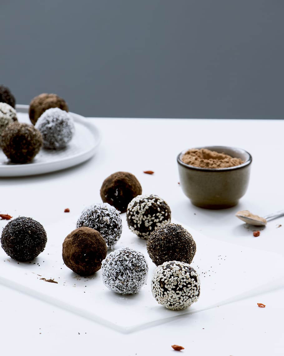 chocolate pastry on surface, food and drink, freshness, still life HD wallpaper