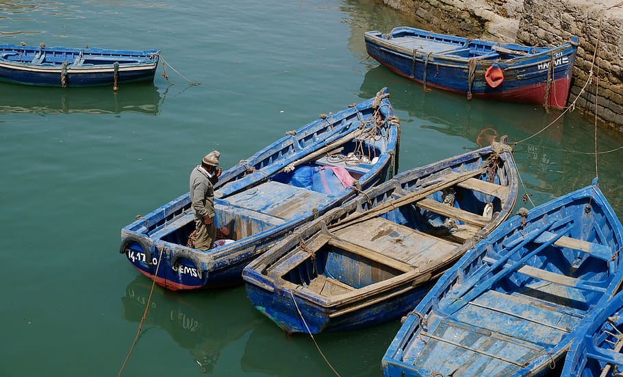 morocco, essaouira, boat, water, old man, blue boat, harbour, HD wallpaper
