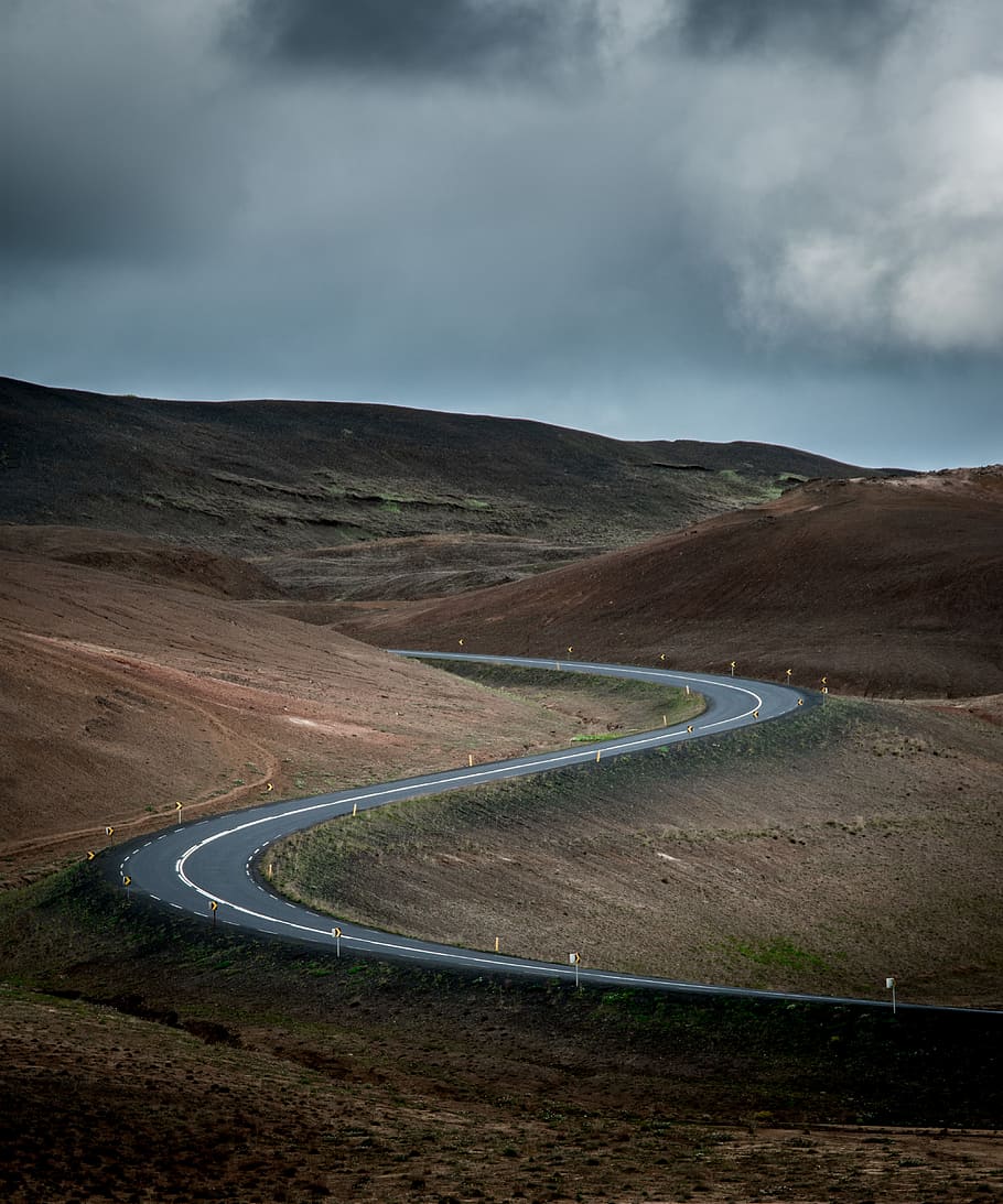 empty curved road, mountain, cloud, hill, perspective, bend, road trip HD wallpaper