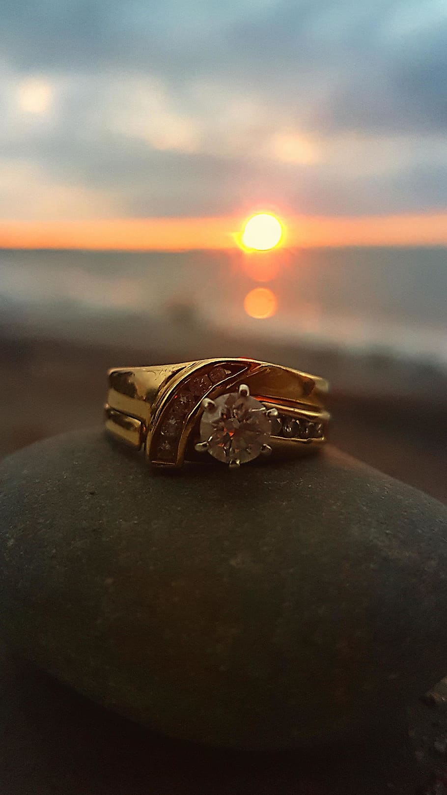 HD   Ring Sunset Jewelry Wealth Close Up Sky Sea Gold   Ring Sunset 