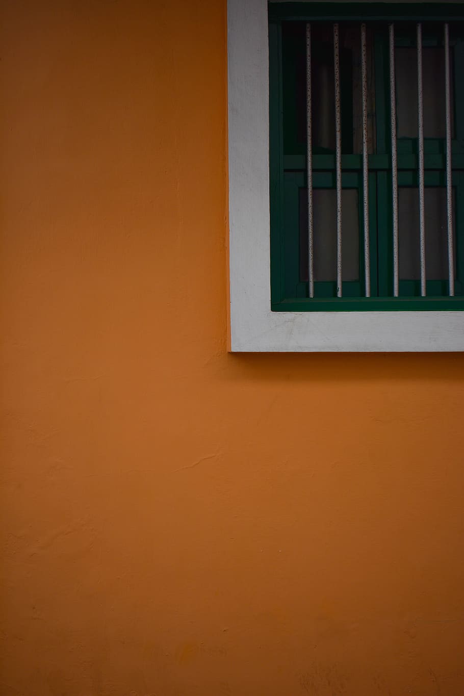 window, wall, grille, contrast, symmetry, color, green, white HD wallpaper