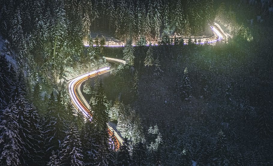 time-lapse photography of mountain pass, forest, traffic, road HD wallpaper