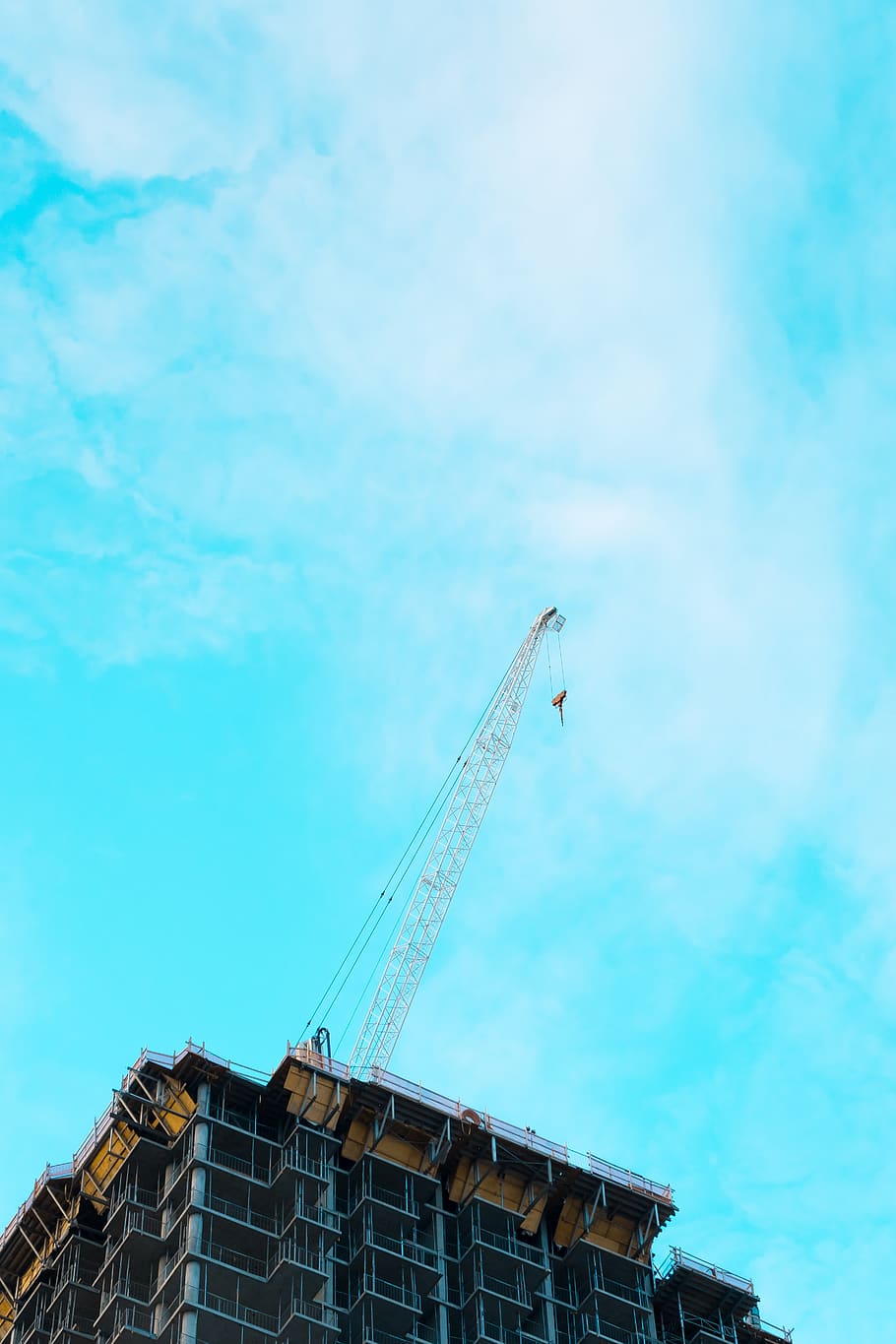 gray metal crane under cloudy sky, construction crane, canada HD wallpaper