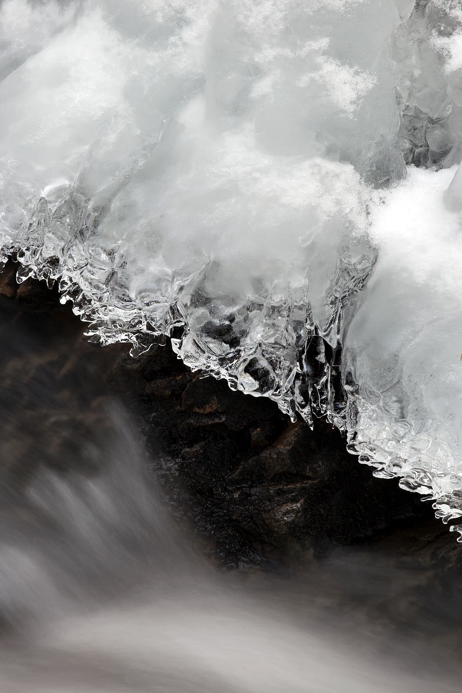 Icicle Above Flowing Water, cold, daylight, environment, frost HD wallpaper