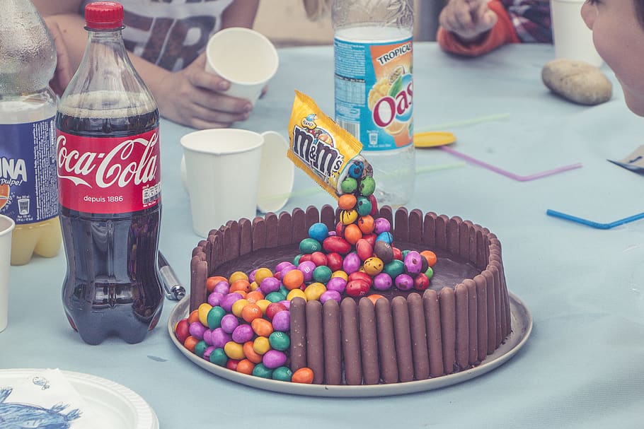 gravity cake, children, birthday, food and drink, sweet food HD wallpaper
