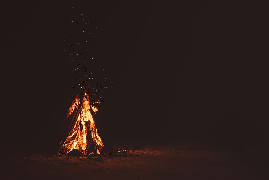 fire, flame, burn, bonfire, campfire, dark, night, beach, sand HD wallpaper