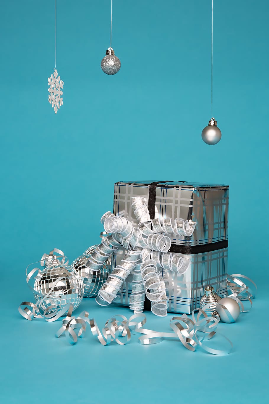 Gray and Black Gift Box, blue, bright, celebration, christmas, HD wallpaper