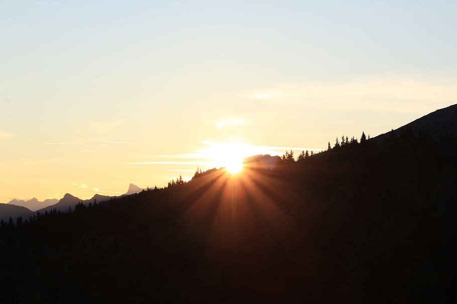silhouette of mountain during golden hour, sun, sunset, sunrise HD wallpaper