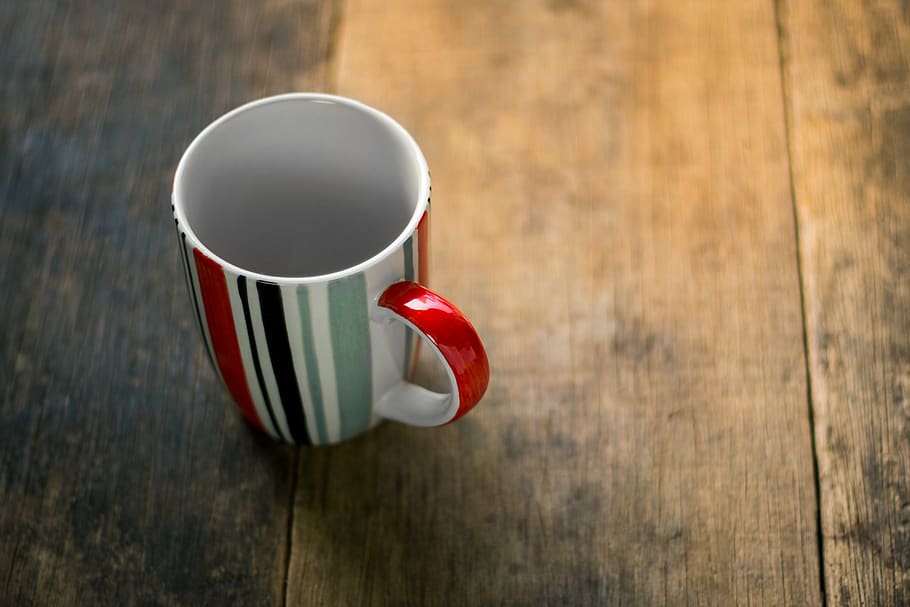 Red and White Striped Ceramic Mug on Brown Surface, cup, empty HD wallpaper