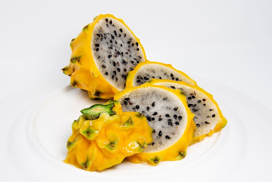 yellow sliced dragon fruit, plant, food, papaya, dragonfruit, HD wallpaper