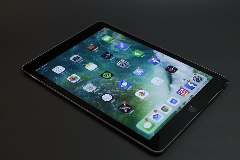Turned on Ipad, close-up, contemporary, device, electronics, indoors HD wallpaper