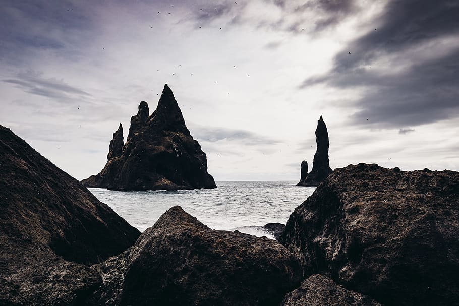 black isle under cloudy sky, rock, ocean, water, sea, rough, texture HD wallpaper