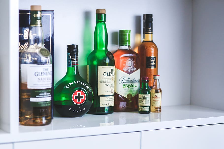 A lot of different bottles of whiskey II, alcohol, drinks, vodka HD wallpaper