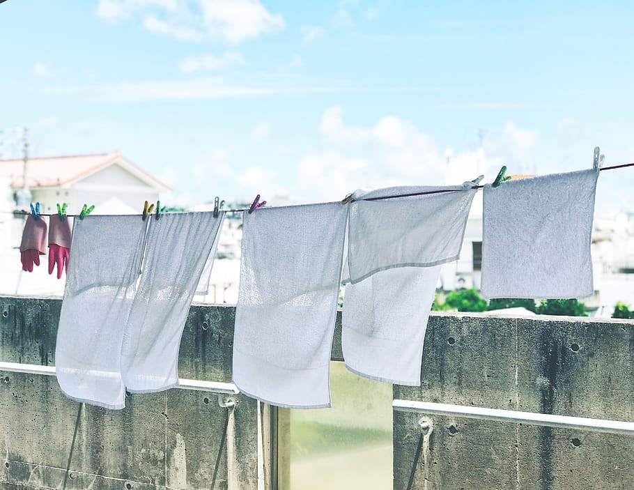 five white cloths, laundry, drying, hanging, clothesline, clothing HD wallpaper