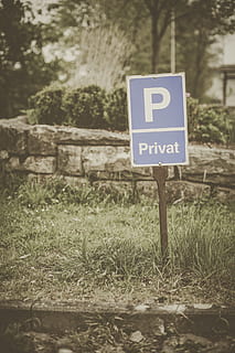 Privat road signage, symbol, stopsign, wall, ground, mammal, coyote HD wallpaper