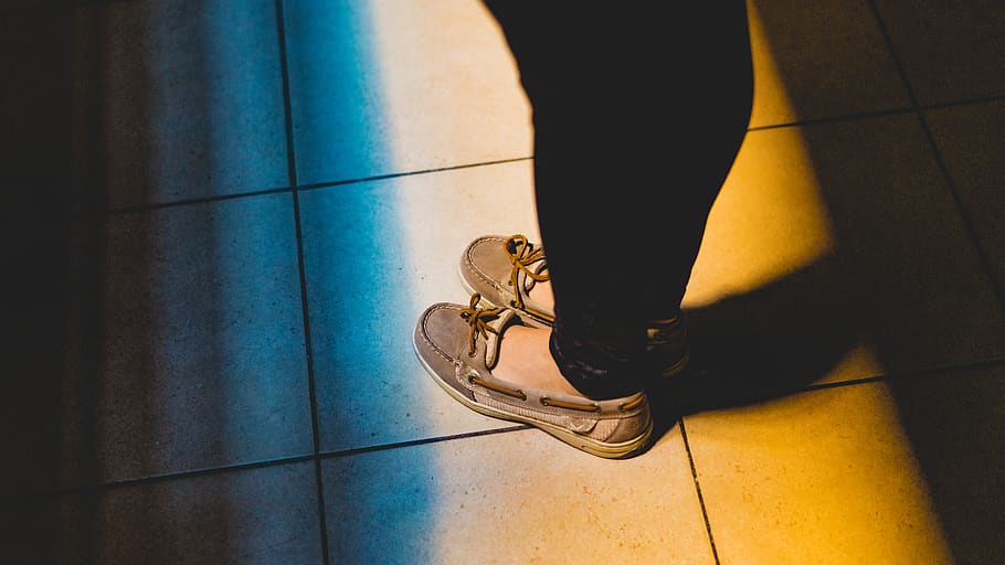 shoes, morning, light, gradient, feet, standing, boat shoes HD wallpaper